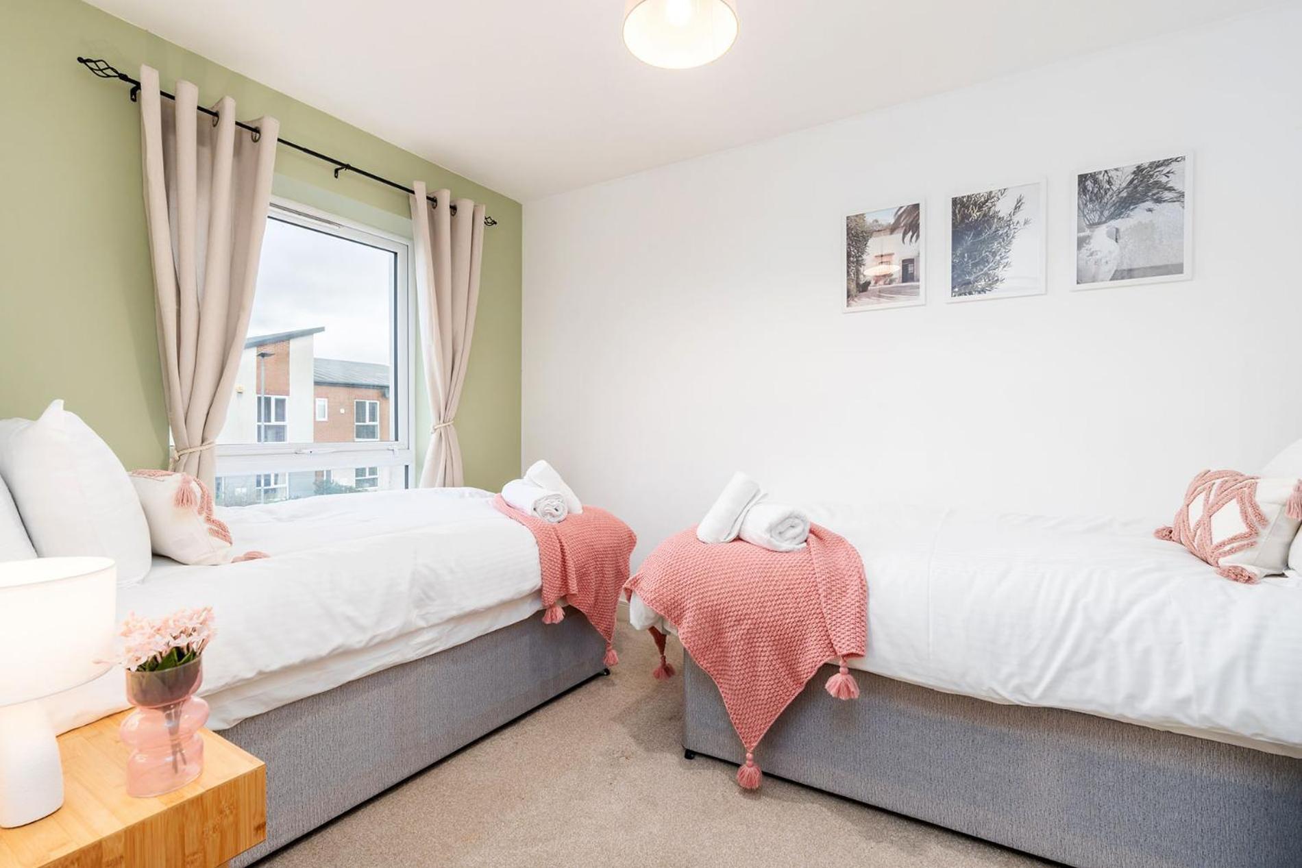 6 Guests - 3 Bedrooms - Free Wi-Fi - Manchester Exterior foto